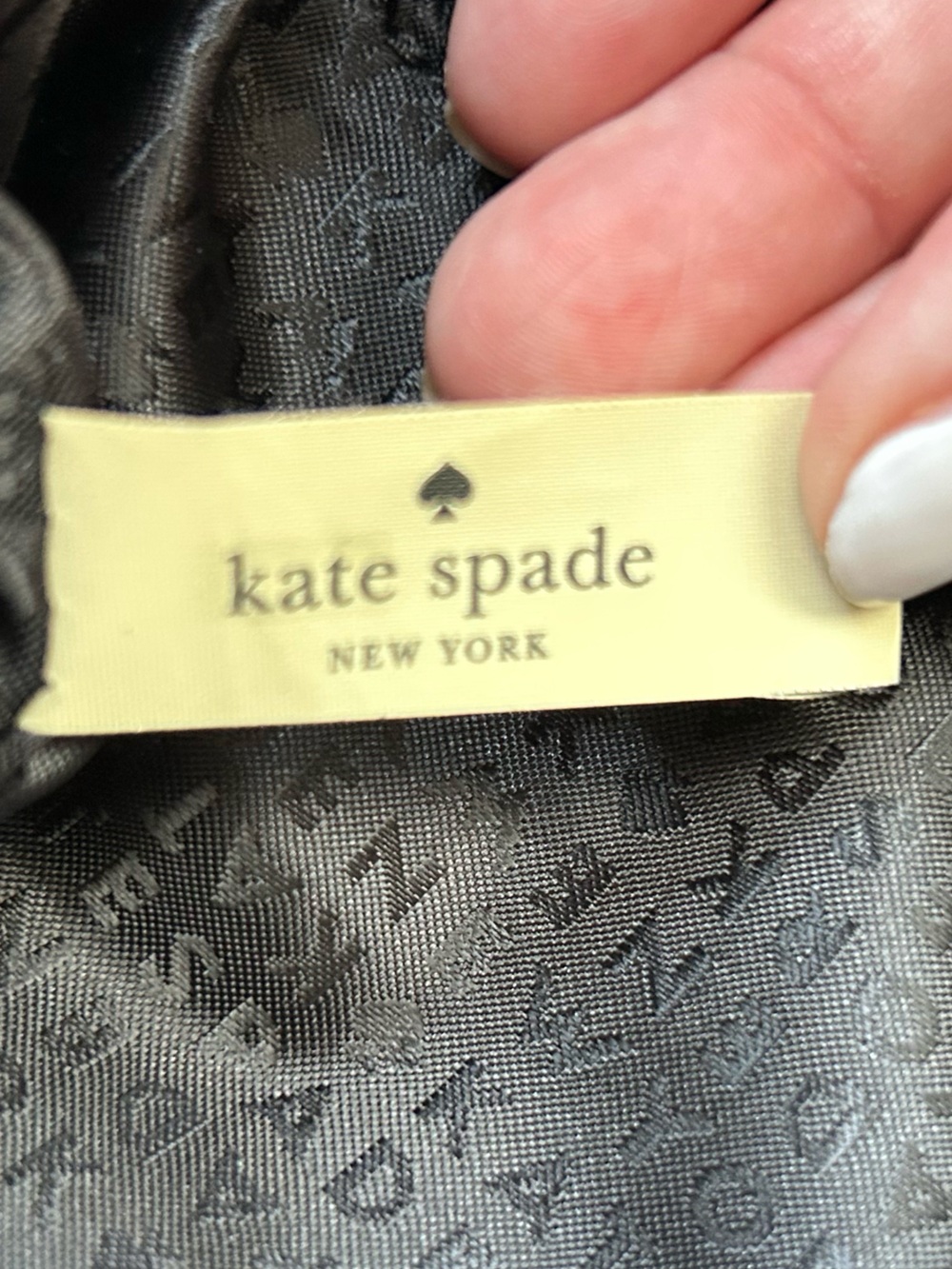 Kate Spade Mulberry Street Leighann in Black Leather / Gold Hardware - Picture 11 of 11